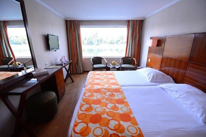 1 Night Nile Cruise from Aswan to Luxor - Meals, service, and the onboard routine