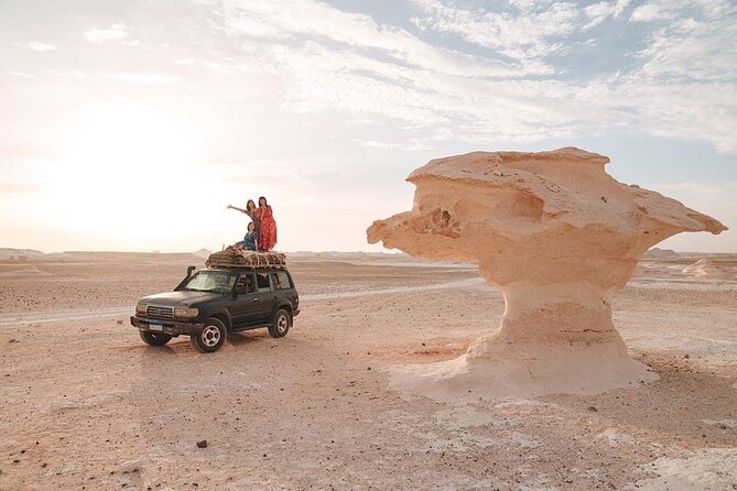 2-Day Black & White Desert, Crystal Mountain, option Pyramid tour - Dinner at the Al Haiz desert camp