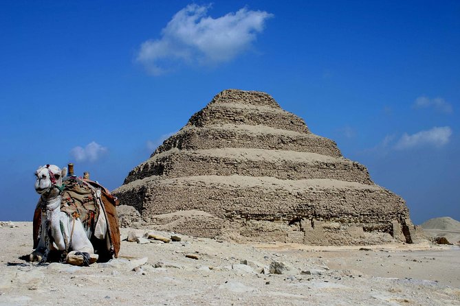 2 Day private guided Cairo tours - Day one at Giza: the pyramids in their full setting