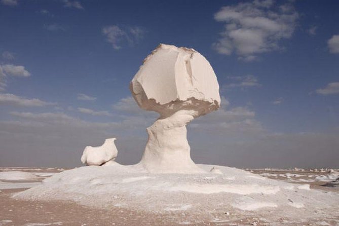 2 Days White Desert and Bahariya Oasis Tour - Key points at a glance