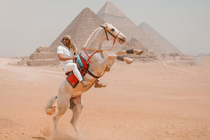 2 hrs Unique Photo session (PhotoShoot) at the Pyramids of Giza - What Khaled adds beyond a camera