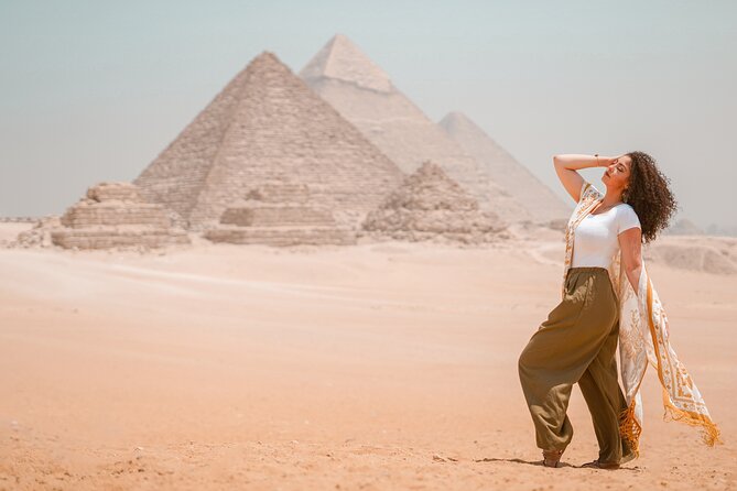 2 hrs Unique Photo session (PhotoShoot) at the Pyramids of Giza - Up to 15 edited photos per person