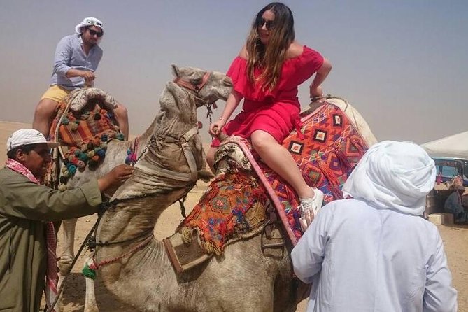 8-Hour Private Guided Tour to Giza Pyramids Memphis and Saqqara from Cairo - What the private guide changes
