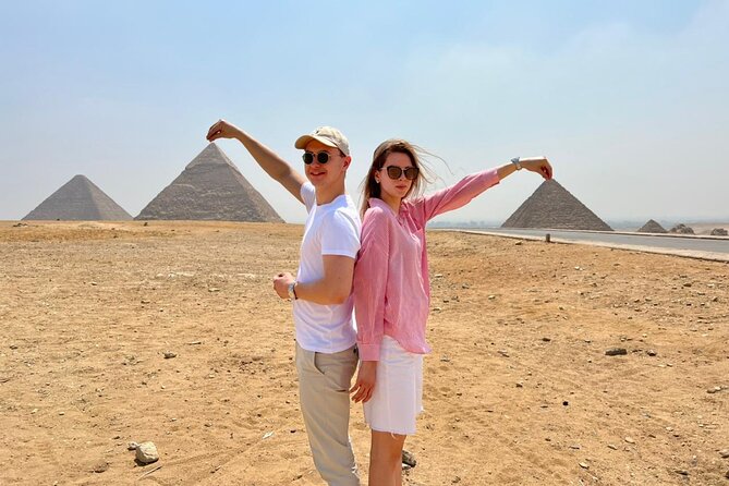 8-Hours Private Guided Tour in Giza , Egyptian Museum & Market with Lunch - Giza Pyramids: three hours with ancient Egypt