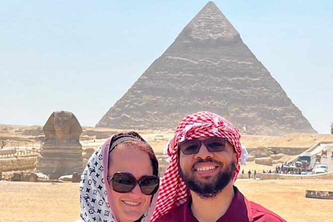 8-Hours Private Guided Tour in Giza , Egyptian Museum & Market with Lunch - What the private guide adds