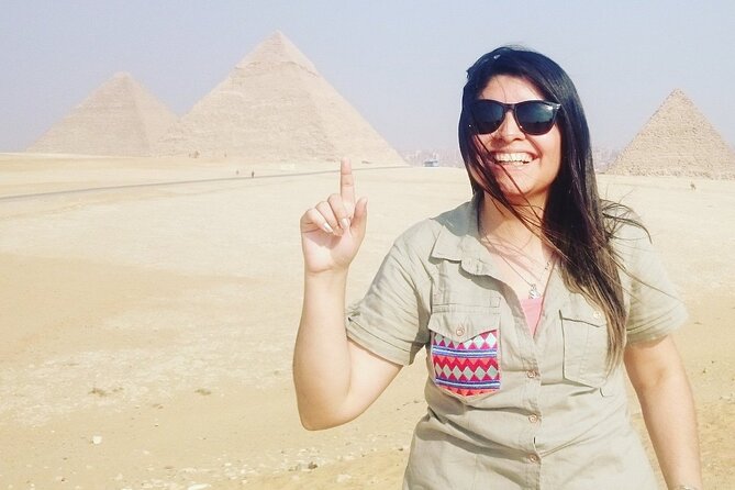 All Inclusive Day tour 8hrs Pyramids, Egyptian Museum and Khan Al-Khalili bazaar - The Pyramids of Giza in your first two hours