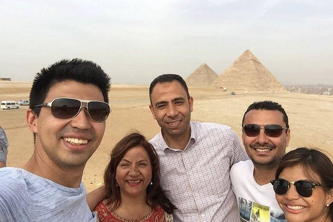 All Inclusive Day tour 8hrs Pyramids, Egyptian Museum and Khan Al-Khalili bazaar - What the private format changes