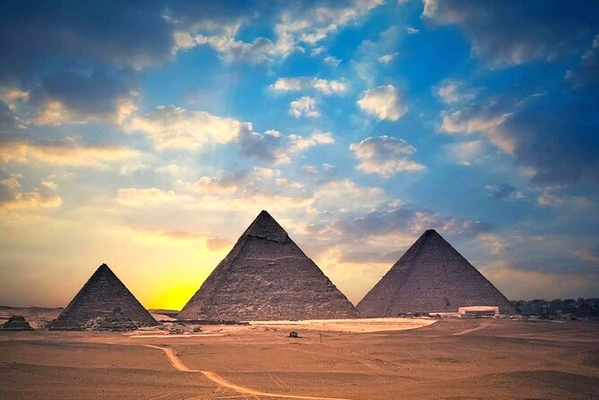 All Inclusive Day Tour To Cairo from Alexandria Port - Private or group tour?