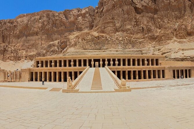 All Inclusive Day Tour to Luxor West and East Banks with Lunch - Valley of the Kings: tombs beneath the Theban hills