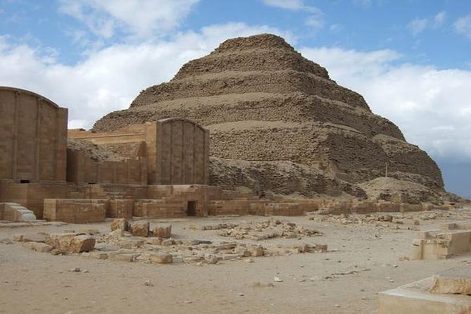 All-inclusive Private Trip Giza Pyramids Sphinx Saqqara, Dahshur - The guide makes or breaks the day