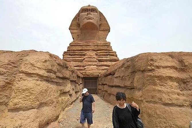 Allinclusive Half DayPrivateTour Giza PyramidsSphinx Ticke Lunch - What the private guide adds