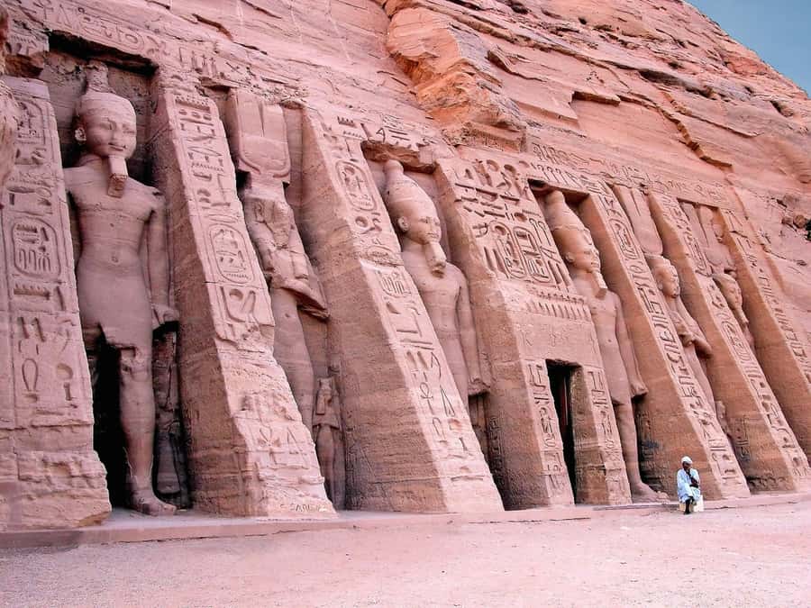 Aswan: Abu Simbel Group Tour with Guide and Entrance Fees - How to prepare for the day