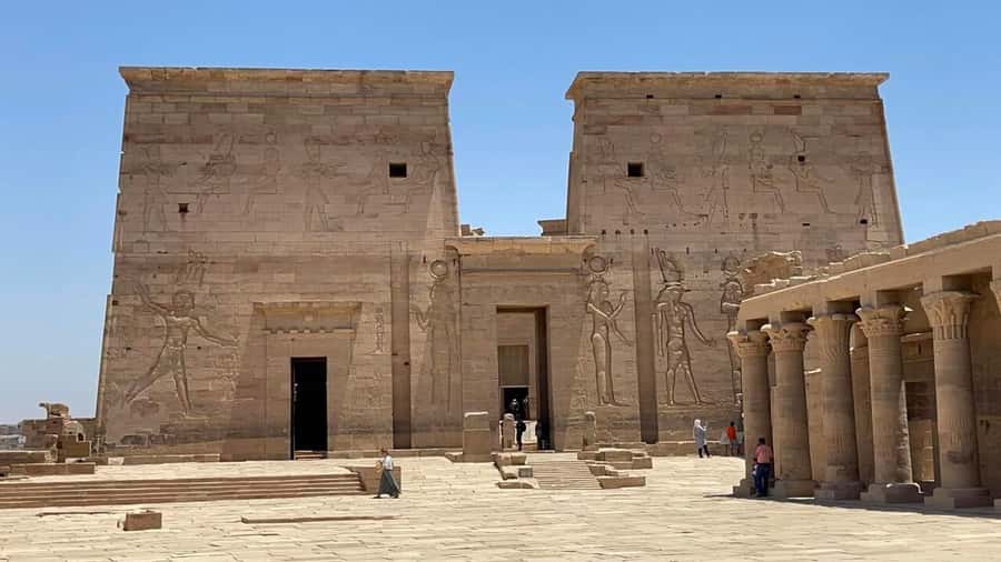 Aswan: Private All-inclusive Guided Tour of Aswan Highlights - Nubian Village by water