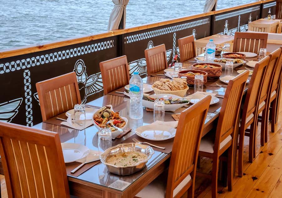 Aswan to Luxor: 4-Day Luxury Dahabiya Nile Cruise Adventure - Day 4: Esna, the Valley of the Kings, and Karnak