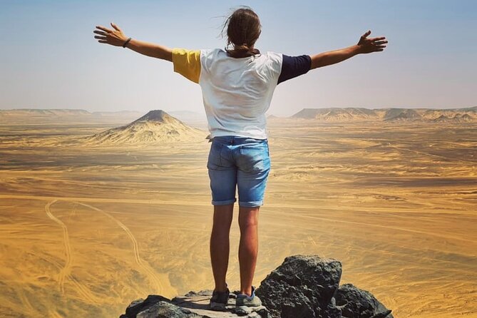 Black and White Desert and Bahariya Oasis Tour 2 Days 1 Night - Crystal Mountain and Agabat Valley