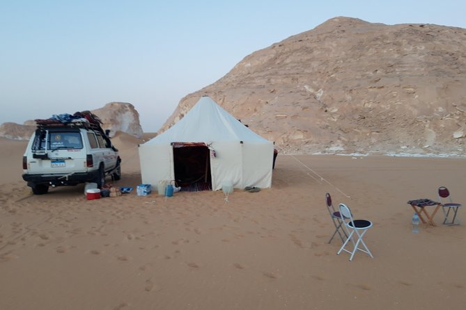 Black and White Desert Tour 2 Days 1 Night - Extra costs and what the $430 price means