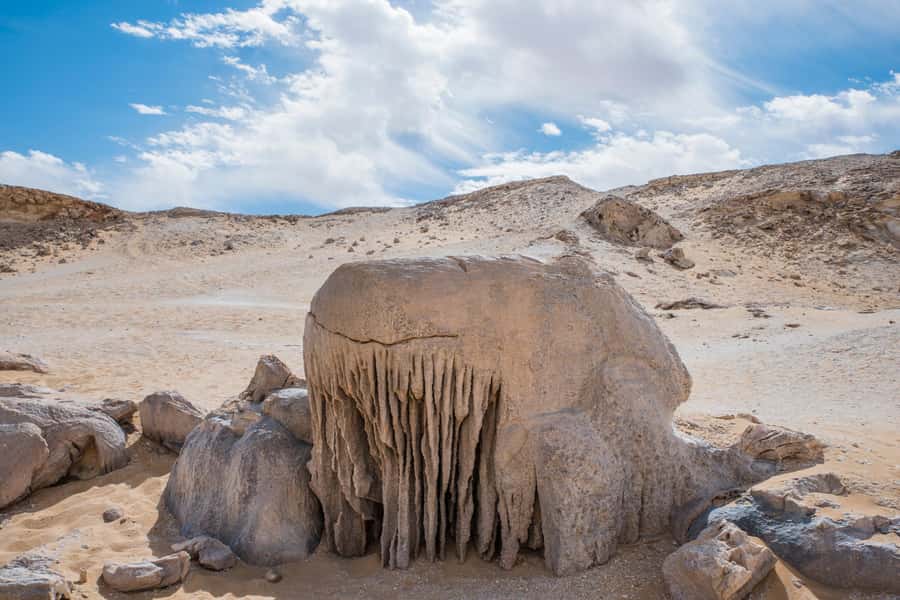 Cairo: 2-Day Bahariya Oasis Camp and Desert Tour - Bedouin Valley and the sulfur-rich water stop