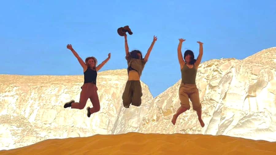 Cairo: 2-Day Bahariya & White Desert Private Camp Adventure - Switching to the 4x4 at Bahariya