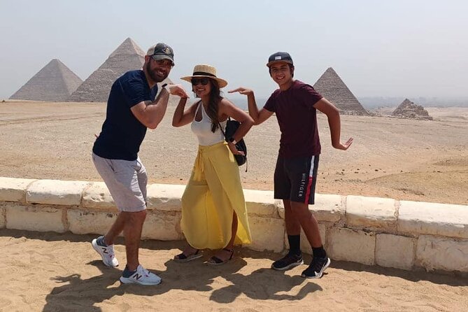 Cairo 8 Hour Private Tour Giza Pyramids, Egyptian Museum & Bazaar - A traditional lunch and Cairo’s old market