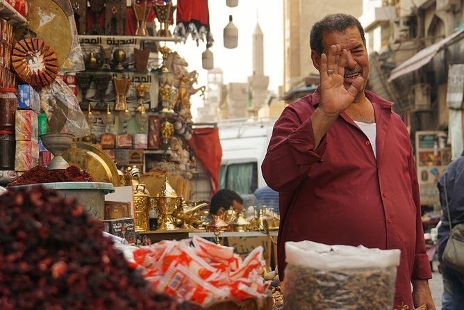 Cairo 8 Hour Private Tour of Pyramids, Egyptian Museum and Bazaar - Khan el Khalili in 90 minutes