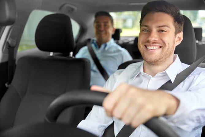 Cairo Airport Pick up or Transfer from Hotels - The roughly one-hour ride to Cairo or Giza