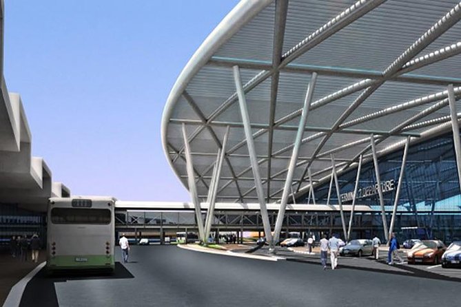 Cairo Airport Private Arrival Transfer - From the plane to passport control and baggage claim