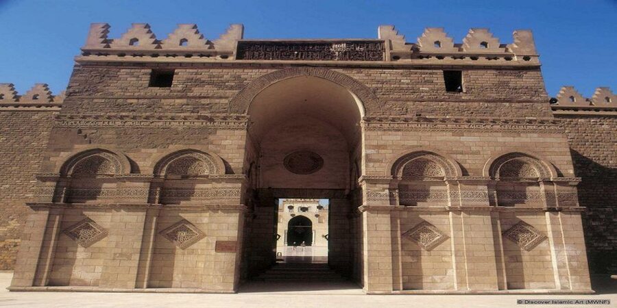 Cairo: All-Inclusive Coptic & Islamic Cairo Tour with Lunch - Lunch with Egyptian dishes