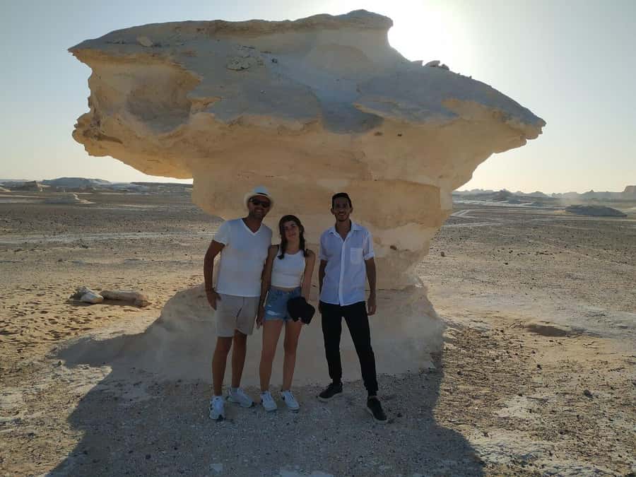 Cairo: Bahariya Oasis & White Desert A Private Day Adventure - El Hez Village and its cold spring