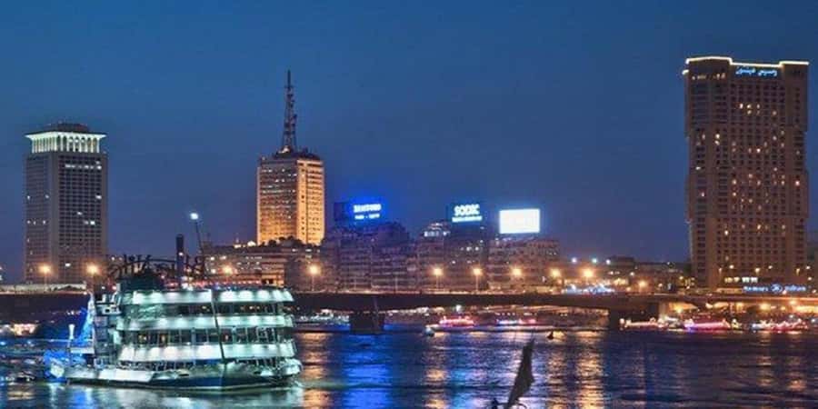 Cairo: Buffet Dinner Cruise with Folkloric Show - Boarding the Nile for dinner