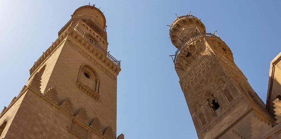 Cairo: Customized Full-Day Tour With Free Camel Ride - Seeing the Great Pyramid and Giza’s famous monuments