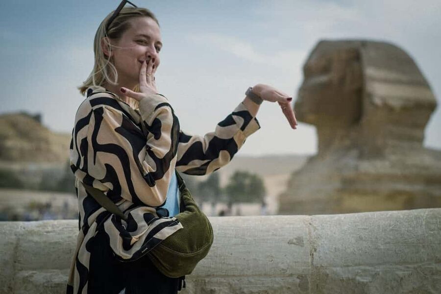 Cairo Day Tour: Pyramids, Museum, Camel Ride & Local Lunch - Meeting the Sphinx and its ancient beliefs