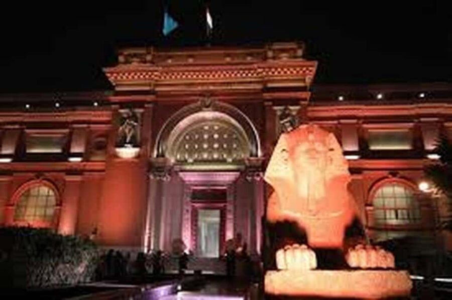 Cairo Day Tour: Pyramids, Museum, Camel Ride & Local Lunch - Private transport and the value of a personal guide