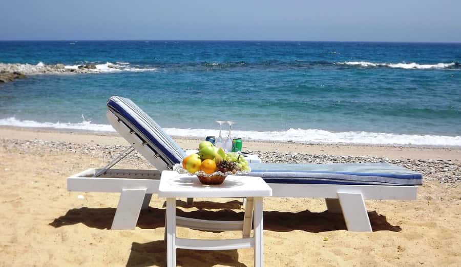 Cairo: Day Tour to the Red Sea with Lunch - Arriving at Ain Sokhna’s beachfront resort