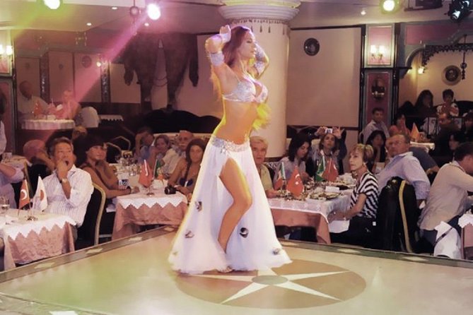 Cairo dinner Cruise with Belly dancer show - A Cairo evening that moves at an easy pace