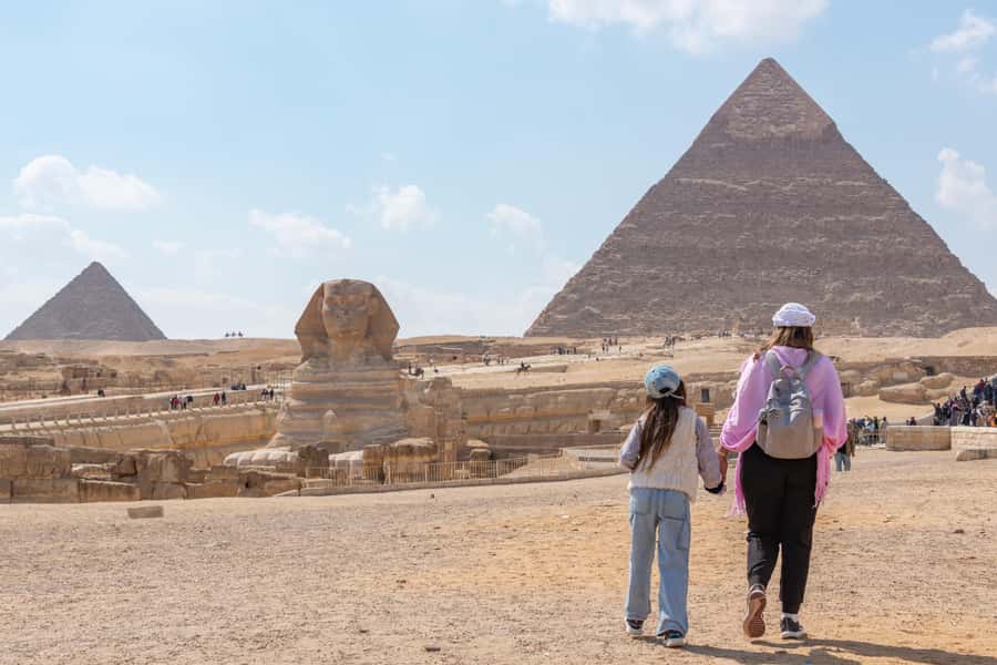 Cairo: Female-Guided Pyramids, Sphinx & Museum City Tour - Transport, timing, and group comfort