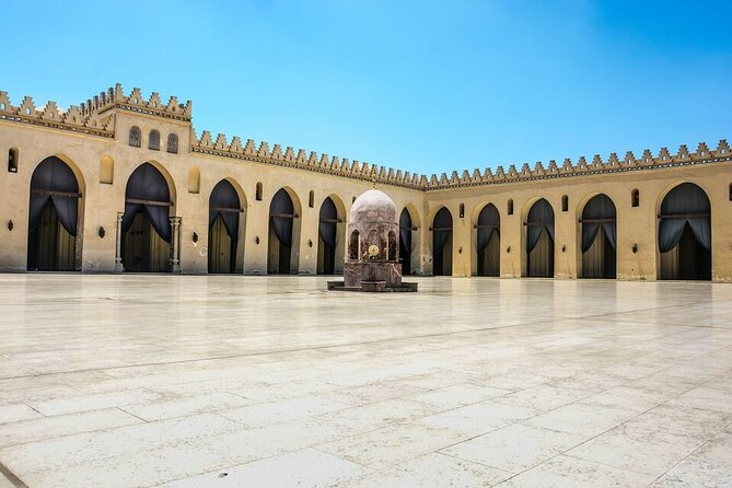 Cairo/Giza: 2-Day Pyramid, Museum, Bazaar Private Tour - What the private vehicle changes