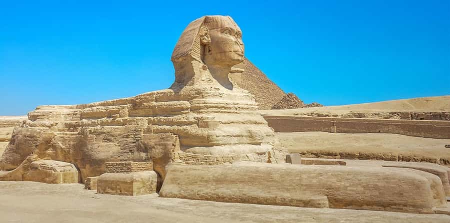 Cairo/Giza: Guided Pyramids, Sphinx and Egyptian Museum Tour - Meeting the Great Pyramid at Giza