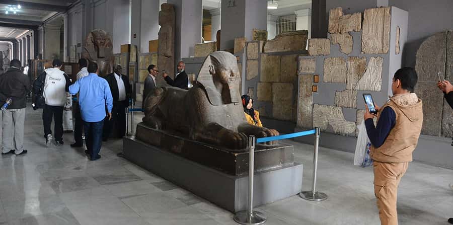 Cairo/Giza: Guided Pyramids, Sphinx and Egyptian Museum Tour - Shared, private, or VIP?