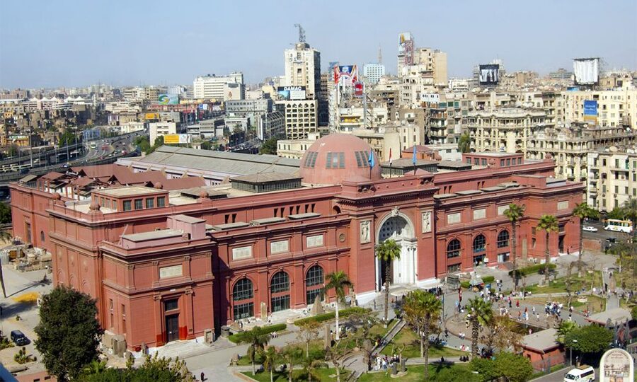 Cairo: Giza Pyramids, Egyptian Museum & Nile Dinner Cruise. - Dinner on the Nile after dark