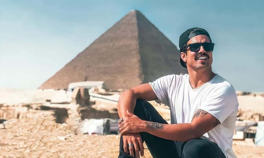 Cairo: Giza Pyramids, Egyptian Museum & Nile Dinner Cruise. - Meeting the Sphinx and the Valley Temple