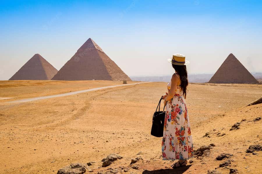 Cairo: Giza Pyramids, Memphis, Saqqara Private Tour & Lunch - Saqqara and the Step Pyramid of Djoser