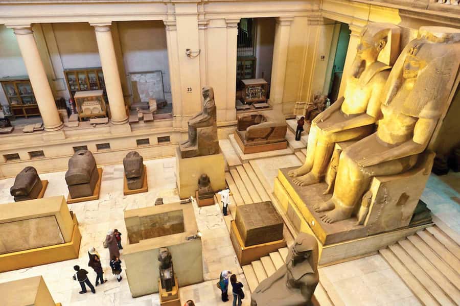 Cairo: Giza Pyramids, Museum & Tahrir Square Private Tour. - Tahrir Square and modern Cairo