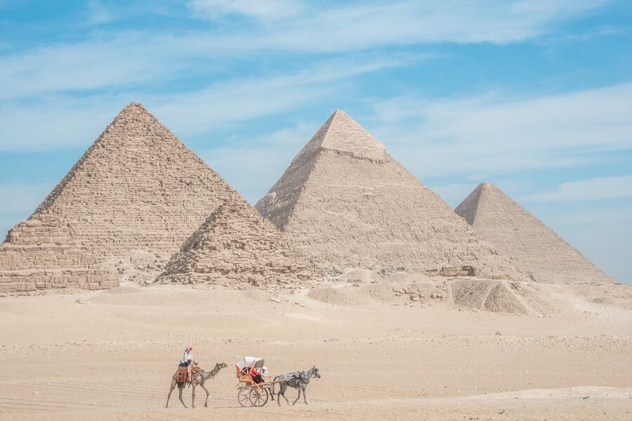 Cairo: Half Day Pyramids Tour by Camel or Horse Carriage - Heat, timing, and physical comfort