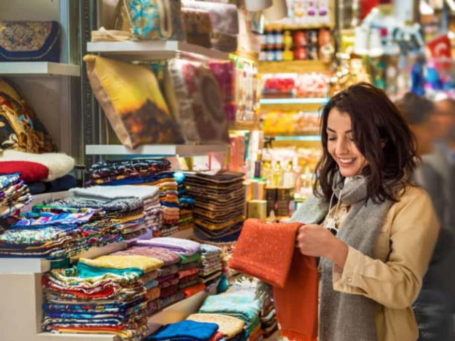 Cairo: Half Day Shopping tour - The guide and driver shape the whole experience