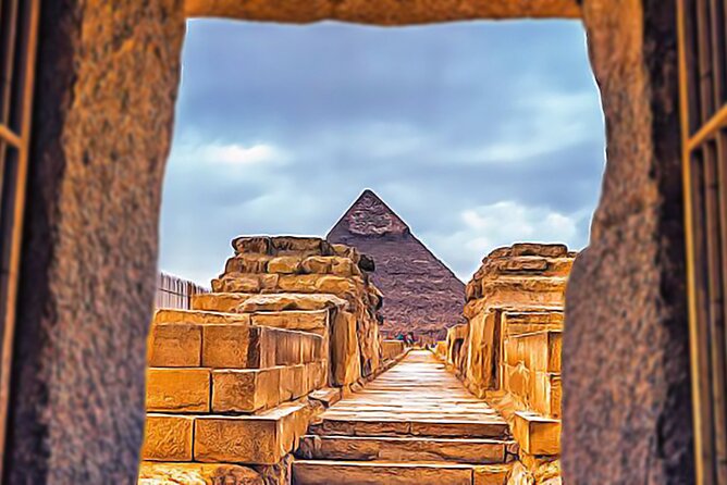 Cairo |Layover| Trip pick up from Cairo airport to visit Giza Pyramids & Sphinx - Khafre’s Pyramid and the wider complex