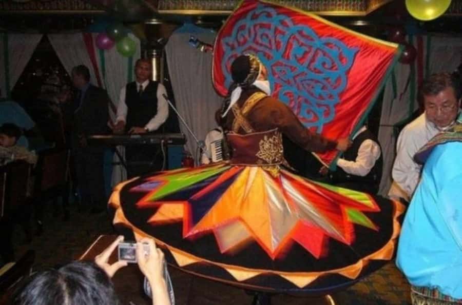 Cairo: Nile Dinner Cruise with Belly Dancer Show with Pickup - Key points at a glance