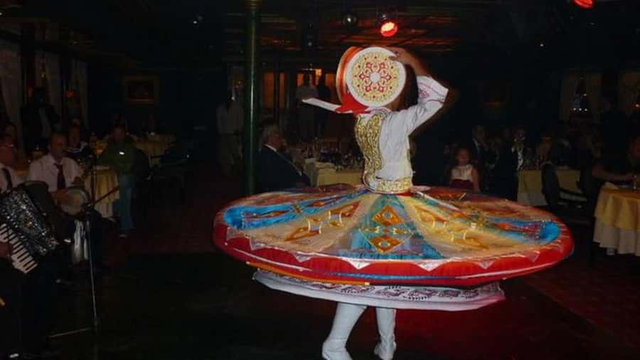 Cairo: Nile Maxim Luxurious Dinner Cruise with Dance Show - Who will enjoy this dinner cruise most