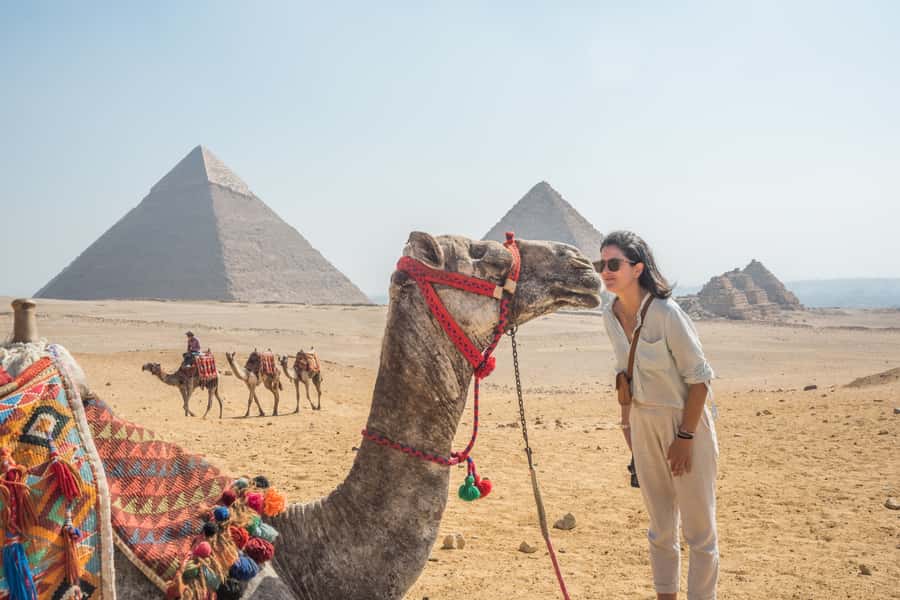 Cairo: Pyramids, Bazaar, Citadel Tour with Photographer - The photographer changes the feel of the day