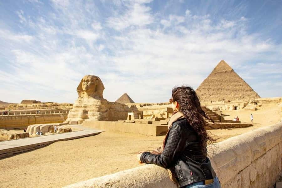 Cairo: Pyramids & Great Sphinx Private Tour with Camel Ride - Why the private vehicle and guide help