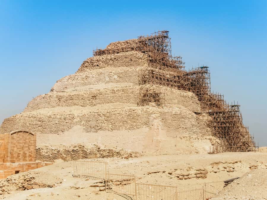 Cairo: Pyramids, Sakkara & Memphis Tour with Lunch - Who should book this experience